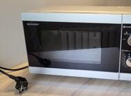 Grajewo ogłoszenia: Kuchenka mikrofalowa Sharp YC-MG01E-S z funkcją grilla i... - zdjęcie