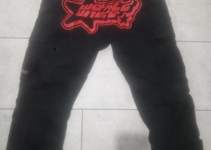 Grajewo ogłoszenia: Sprzedam spodnie. Cena-80 były kupione w cropie za 160, pisać na...