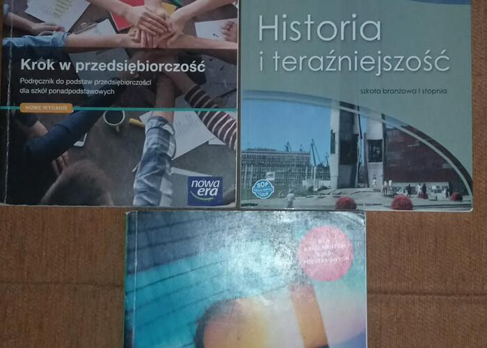 Grajewo ogłoszenia: Sprzedam książki do szkoły średniej. Książki są w bardzo...